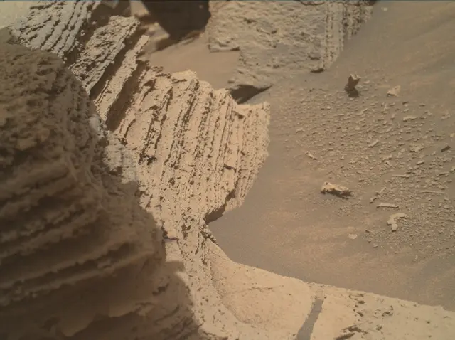 Sol 4105: Mars Hand Lens Imager (MAHLI)