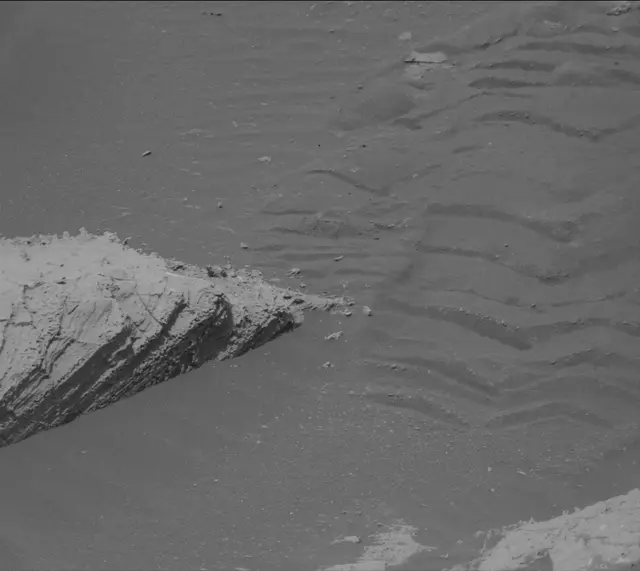 Sol 4112: Mast Camera (Mastcam)
