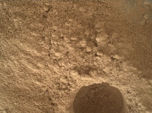 Sol 4116: Mars Hand Lens Imager (MAHLI)