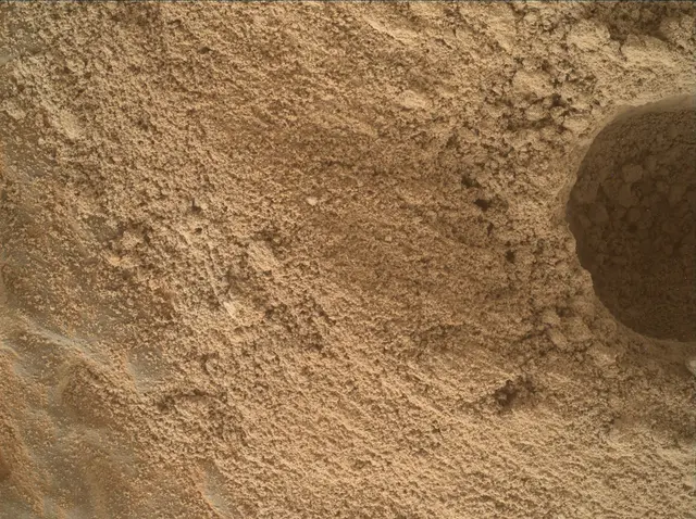 Sol 4116: Mars Hand Lens Imager (MAHLI)