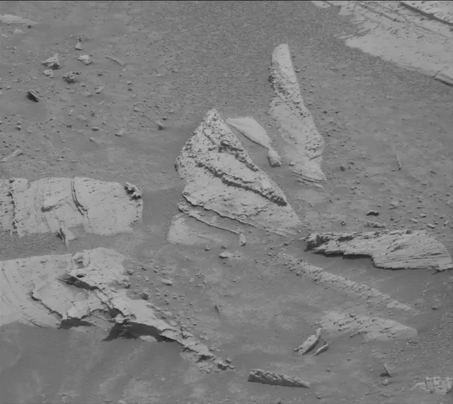 Sol 4117: Mast Camera (Mastcam)