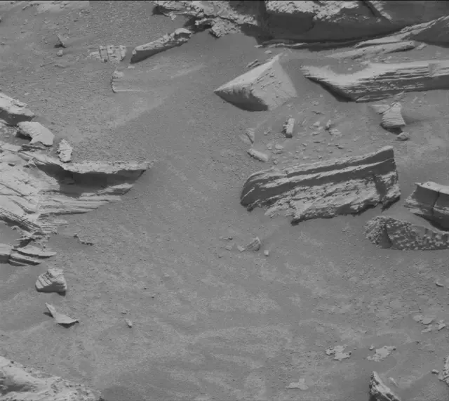 Sol 4117: Mast Camera (Mastcam)