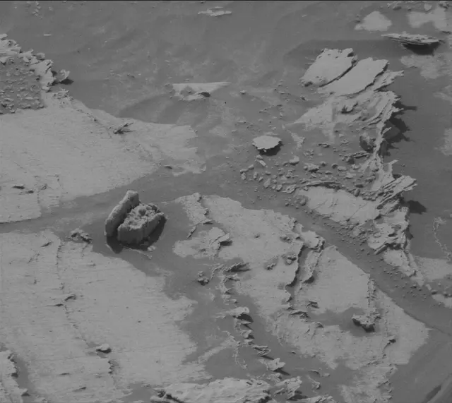 Sol 4117: Mast Camera (Mastcam)