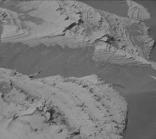 Sol 4117: Mast Camera (Mastcam)