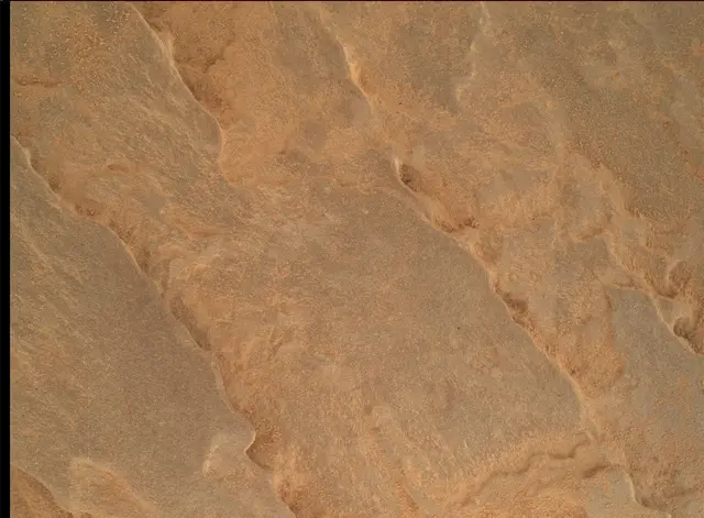 Sol 4118: Mars Hand Lens Imager (MAHLI)