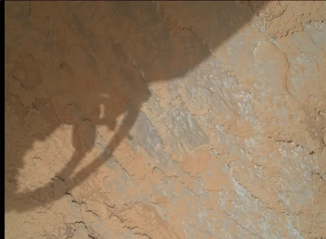 Sol 4118: Mars Hand Lens Imager (MAHLI)