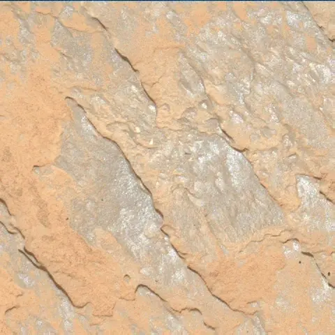 Sol 4118: Mars Hand Lens Imager (MAHLI)