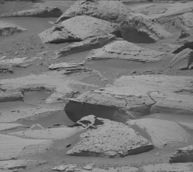 Sol 4121: Mast Camera (Mastcam)