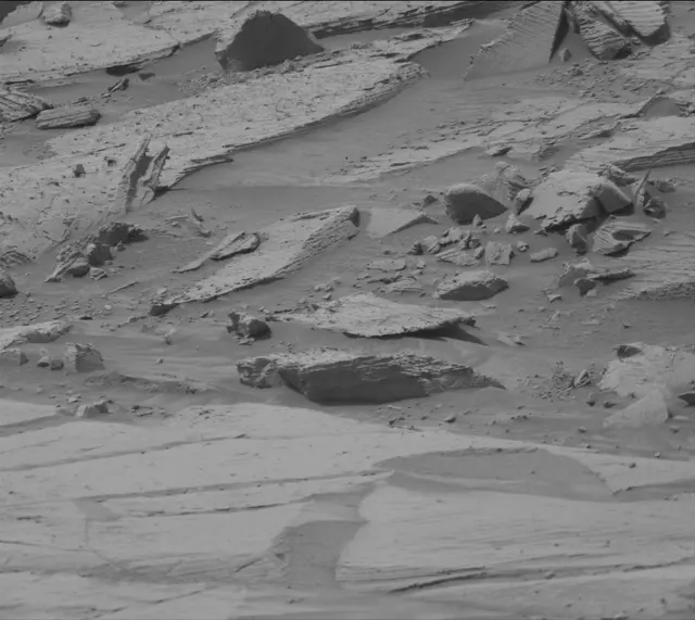Sol 4121: Mast Camera (Mastcam)
