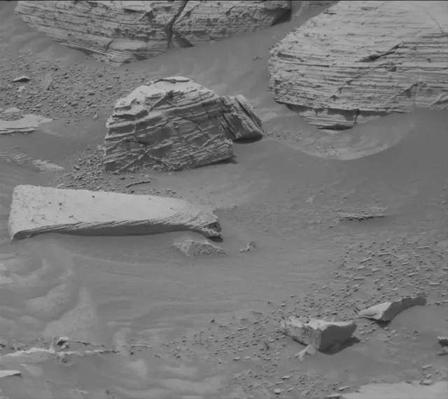 Sol 4121: Mast Camera (Mastcam)