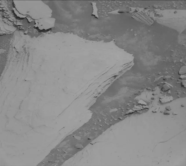 Sol 4128: Mast Camera (Mastcam)