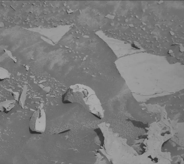 Sol 4128: Mast Camera (Mastcam)