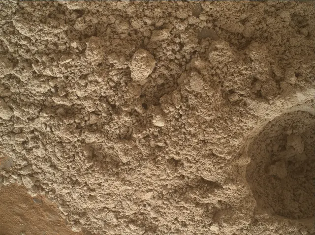 Sol 4128: Mars Hand Lens Imager (MAHLI)
