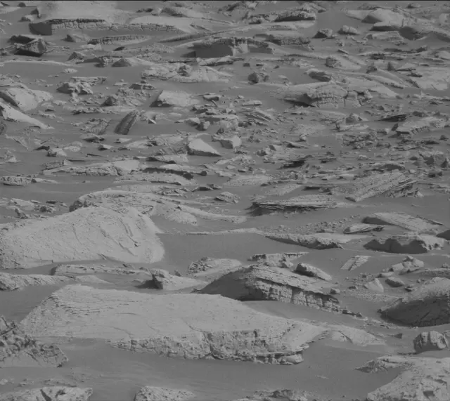 Sol 4130: Mast Camera (Mastcam)