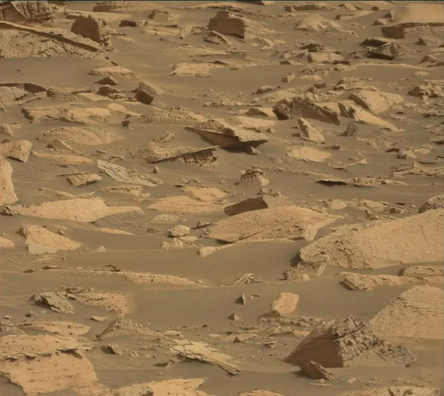 Sol 4130: Mast Camera (Mastcam)