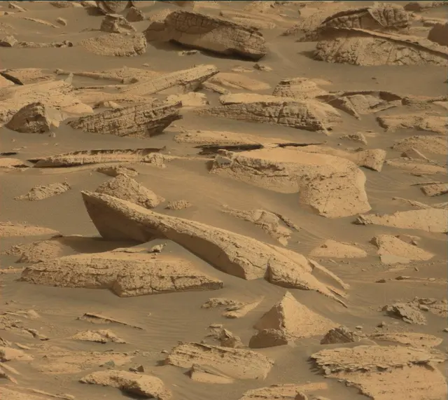 Sol 4130: Mast Camera (Mastcam)