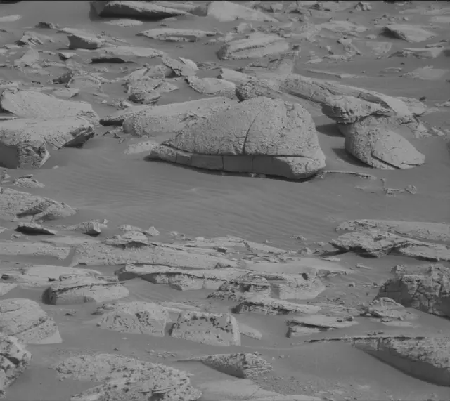 Sol 4130: Mast Camera (Mastcam)
