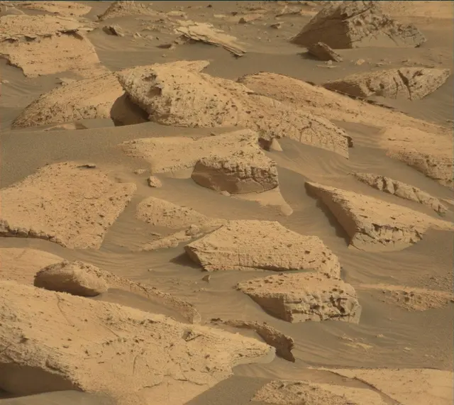 Sol 4130: Mast Camera (Mastcam)