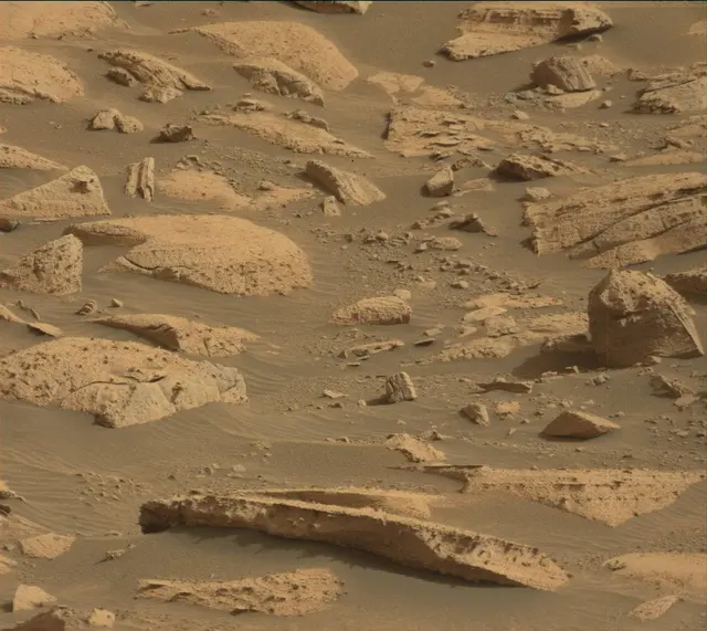 Sol 4130: Mast Camera (Mastcam)