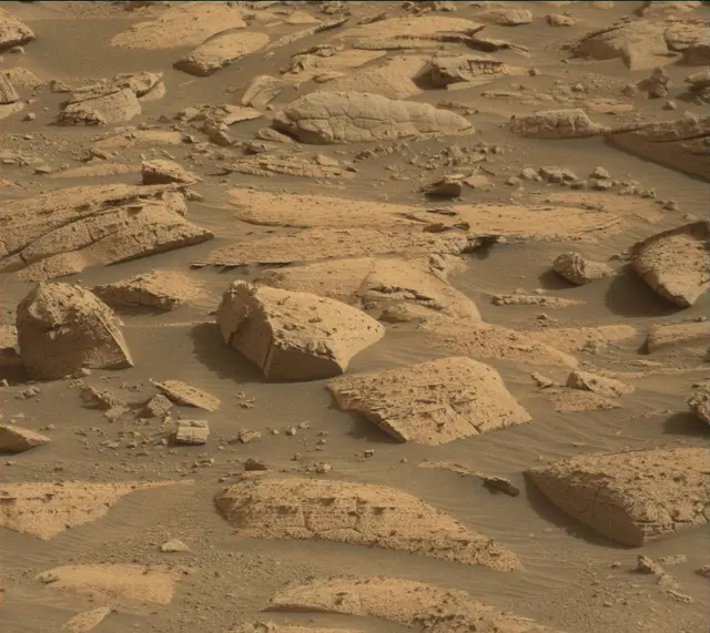 Sol 4130: Mast Camera (Mastcam)