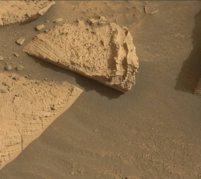 Sol 4130: Mast Camera (Mastcam)