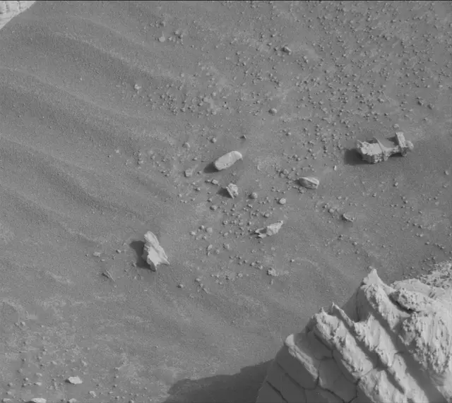 Sol 4130: Mast Camera (Mastcam)