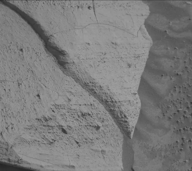 Sol 4130: Mast Camera (Mastcam)