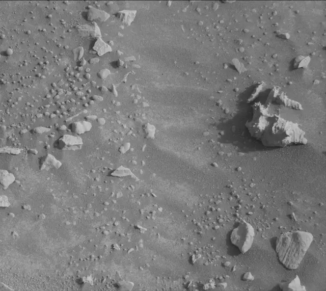 Sol 4130: Mast Camera (Mastcam)