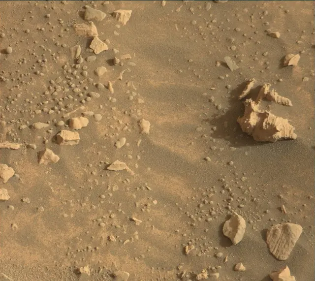 Sol 4130: Mast Camera (Mastcam)