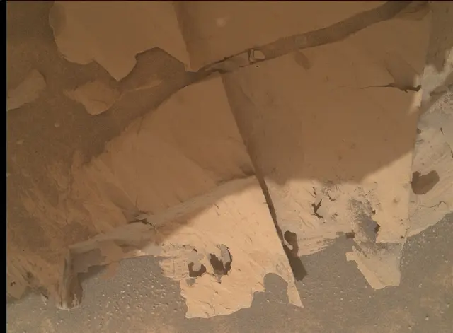 Sol 4130: Mars Hand Lens Imager (MAHLI)