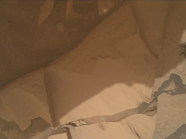 Sol 4130: Mars Hand Lens Imager (MAHLI)