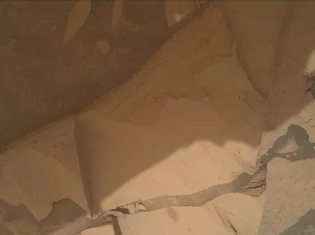 Sol 4130: Mars Hand Lens Imager (MAHLI)
