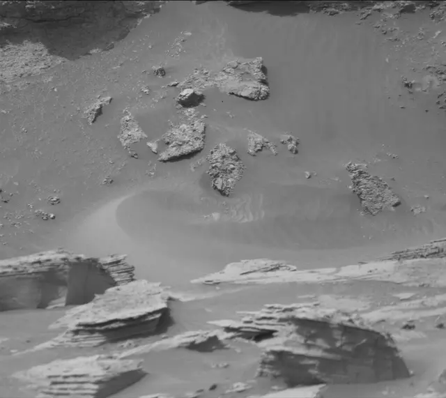 Sol 4132: Mast Camera (Mastcam)