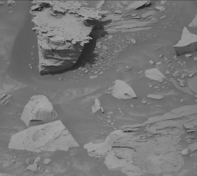 Sol 4132: Mast Camera (Mastcam)