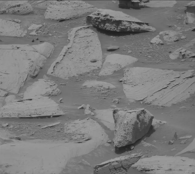 Sol 4132: Mast Camera (Mastcam)