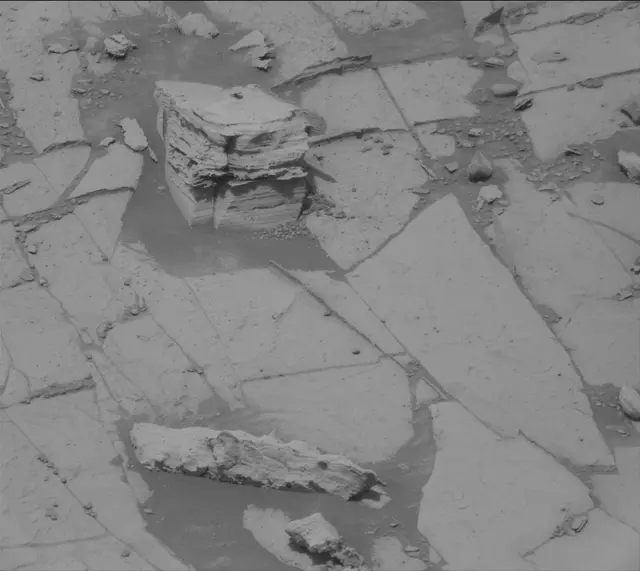 Sol 4132: Mast Camera (Mastcam)