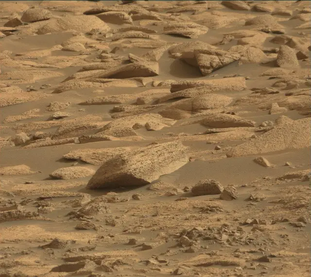 Sol 4132: Mast Camera (Mastcam)