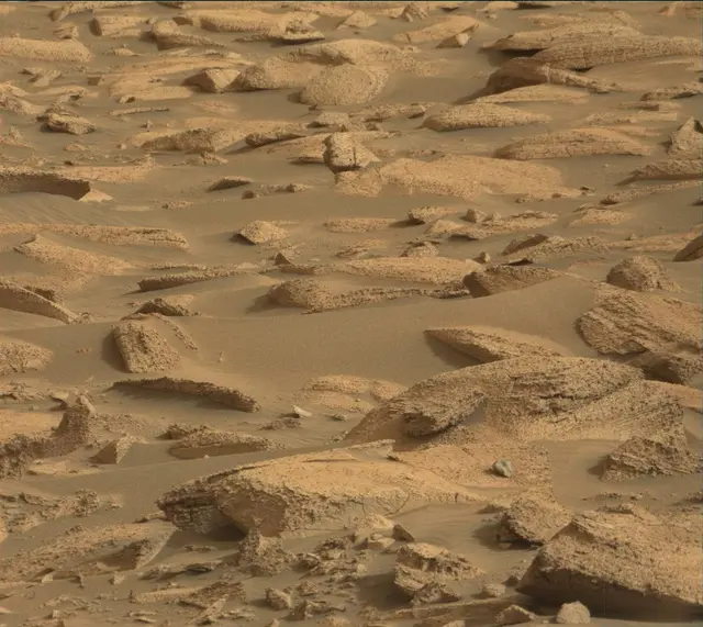 Sol 4132: Mast Camera (Mastcam)
