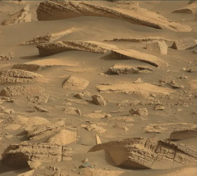 Sol 4132: Mast Camera (Mastcam)