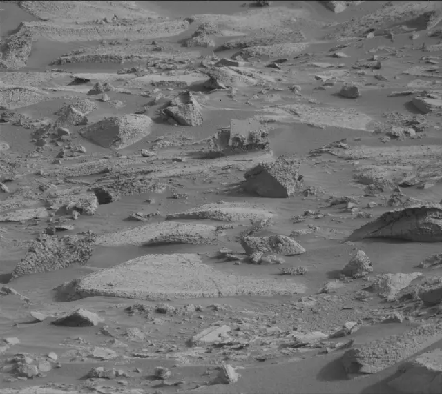 Sol 4132: Mast Camera (Mastcam)