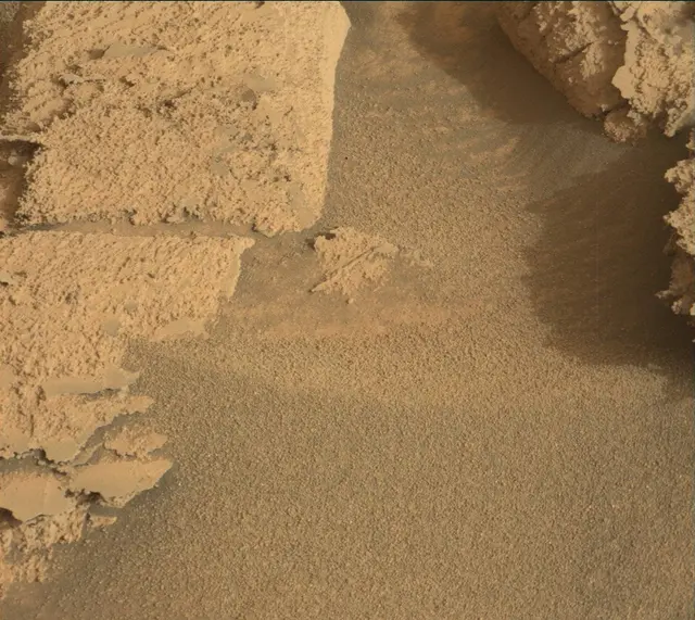 Sol 4132: Mast Camera (Mastcam)
