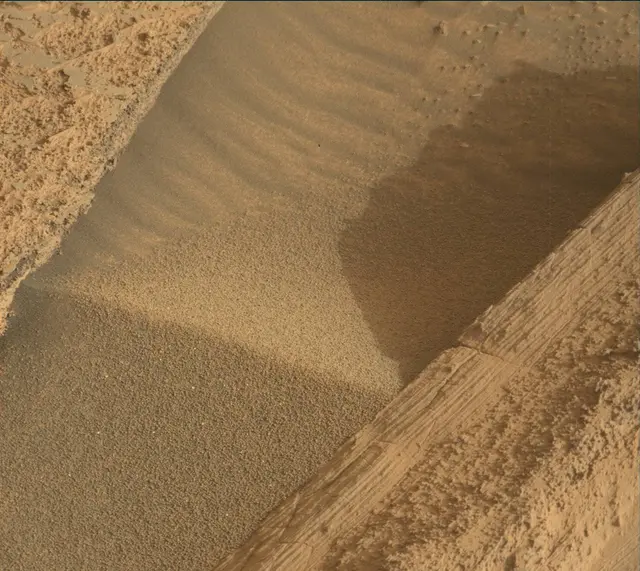 Sol 4132: Mast Camera (Mastcam)