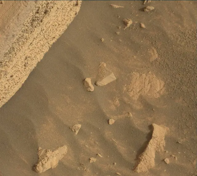 Sol 4132: Mast Camera (Mastcam)