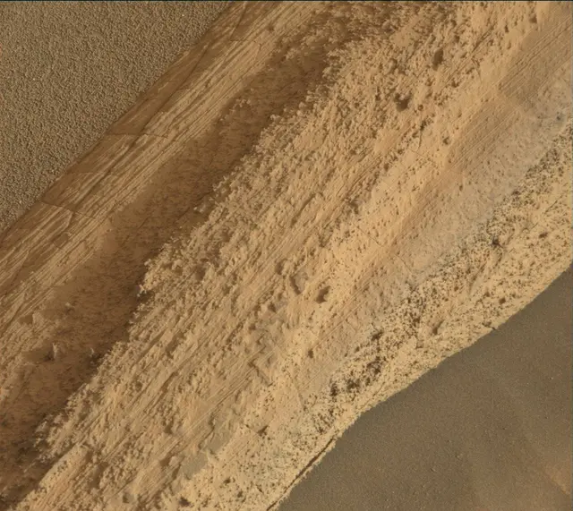 Sol 4132: Mast Camera (Mastcam)