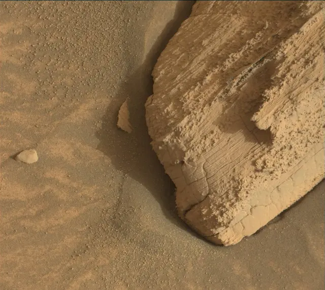 Sol 4132: Mast Camera (Mastcam)