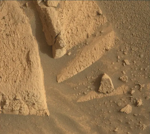 Sol 4132: Mast Camera (Mastcam)