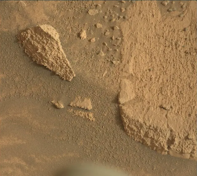 Sol 4132: Mast Camera (Mastcam)