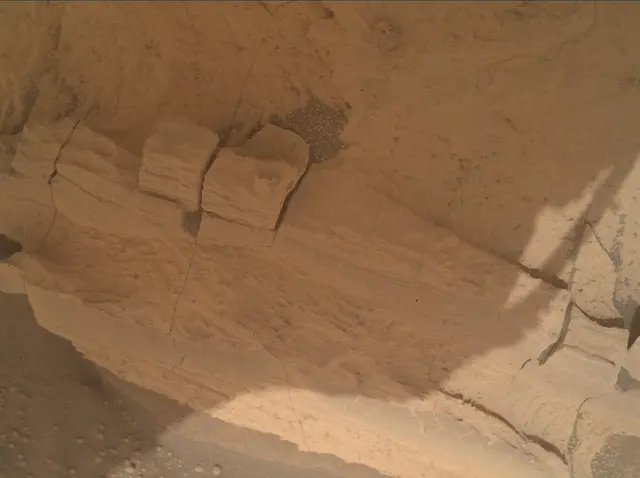 Sol 4132: Mars Hand Lens Imager (MAHLI)