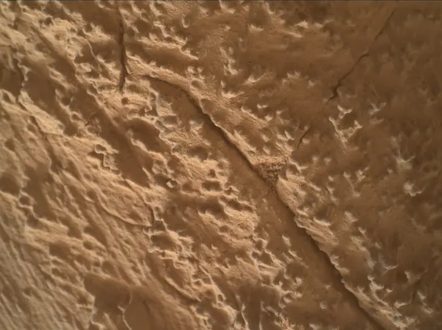 Sol 4134: Mars Hand Lens Imager (MAHLI)