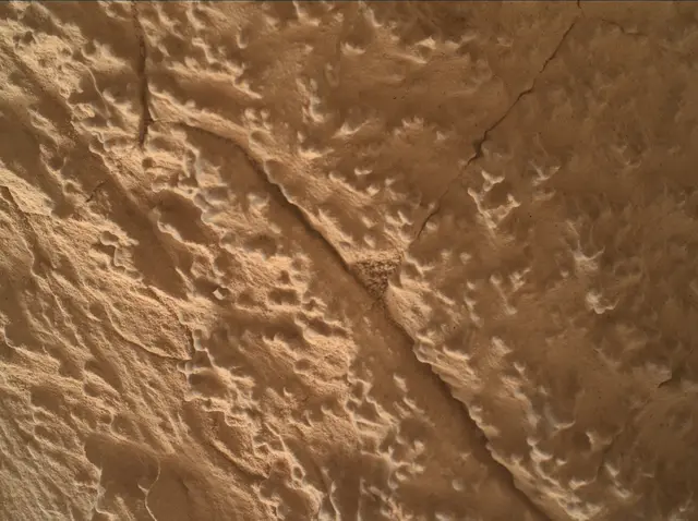 Sol 4134: Mars Hand Lens Imager (MAHLI)
